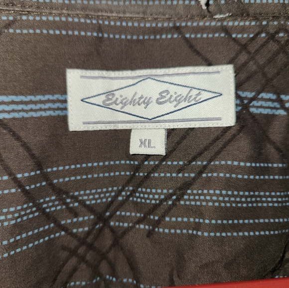 MENS BUTTON UP - Picture 2 of 2